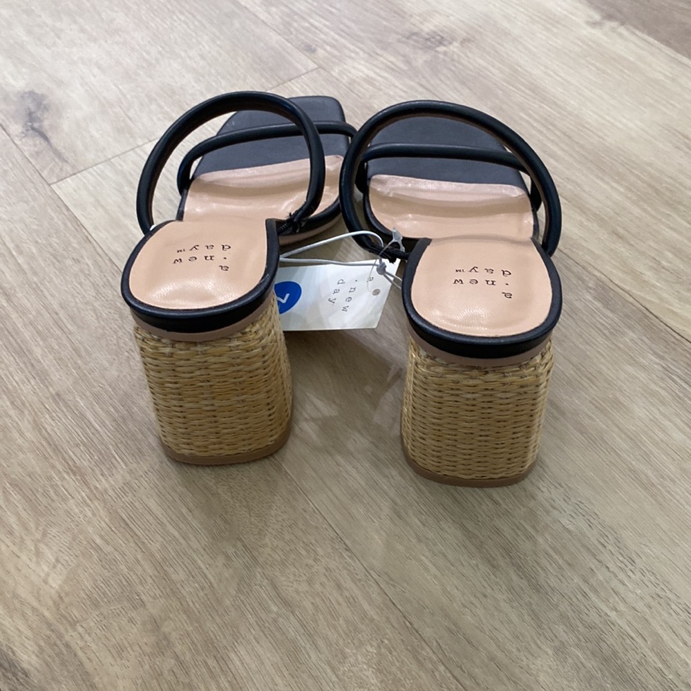 NEW Women’s A New Day Miley Heeled Sandals - Picture 3 of 3